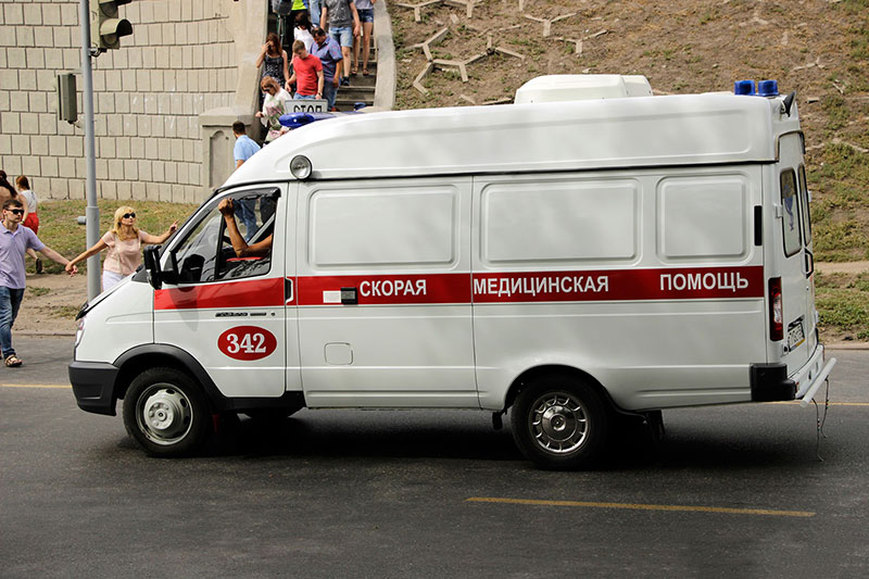 В Омске задержан мужчина, подозреваемый в нанесении телесных повреждений водителю скорой