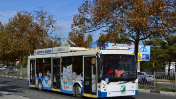 В Севастополе впервые по сигналу кнопки задержан драчун в троллейбусе