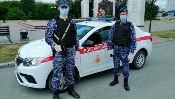 В Челябинске росгвардейцы пресекли попытку дебошира воспрепятствовать работе врачей скорой помощи