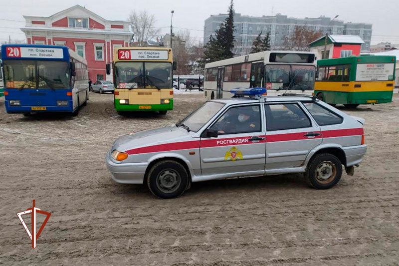 Росгвардия взяла под охрану общественный транспорт города Барнаула
