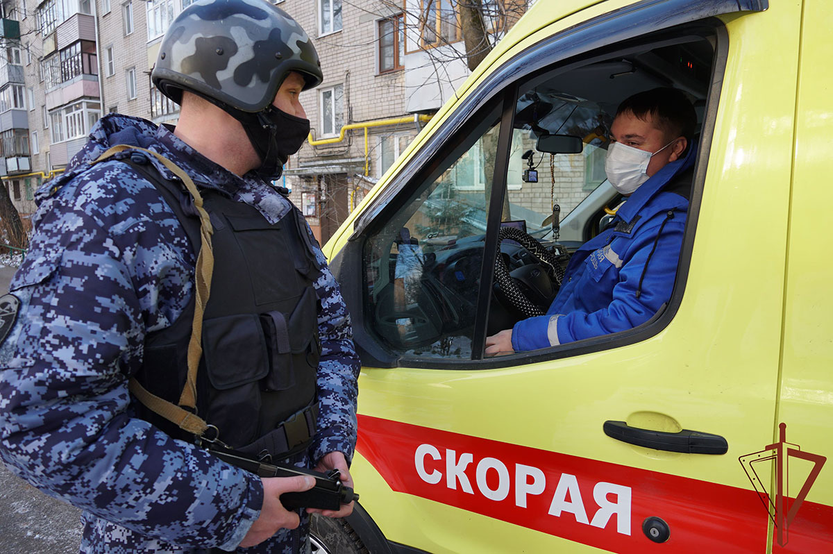 Препятствовавшего работе медиков дебошира задержали росгвардейцы в Новокузнецке