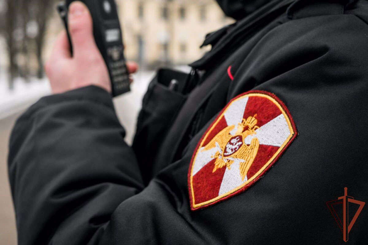 Подозреваемые в угонах машин задержаны росгвардейцами в Новосибирске