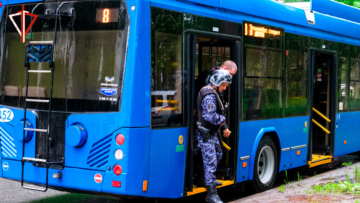 В Йошкар-Оле вневедомственная охрана Росгвардии оборудует общественный транспорт кнопками тревожной сигнализации (видео)