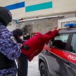 В Подмосковье сотрудники Росгвардии провели учение по отработке действий при угоне автомобиля, находящегося под охраной (видео)